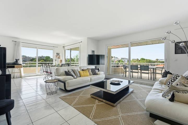 Appartement de vacances pour 4 personnes, avec Balcon à Antibes