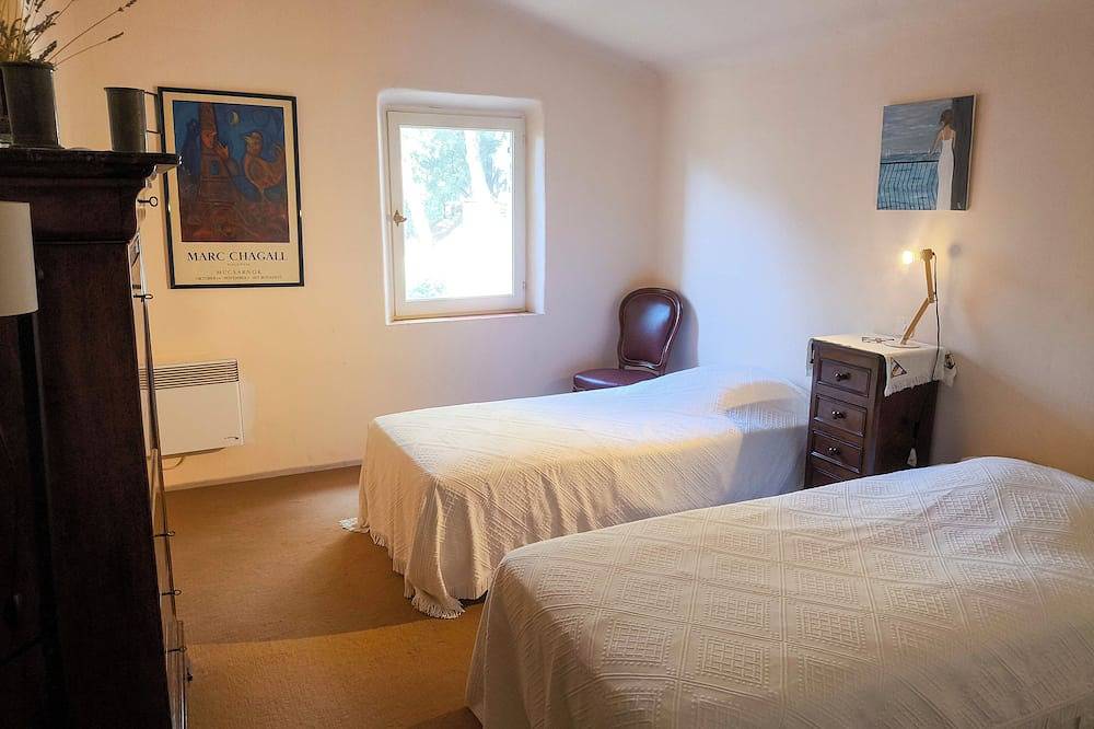 Holiday rental - Maison Robert - La Tour D'Aigues, Location de vacances - Maison Robert - La Tour D' in La Tour-d'Aigues, Parc naturel régional du Luberon