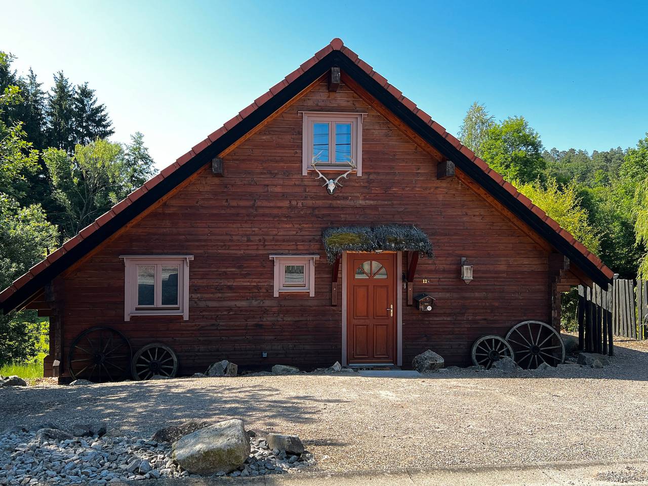 Chalet 'De Lucie et Lison' with Mountain View, Private Terrace and Wi-Fi in Erckartswiller, Saverne region