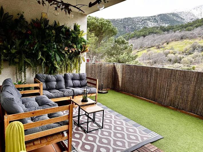 Gîte pour 4 personnes, avec terrasse et vue, animaux acceptés à Mijares - 2