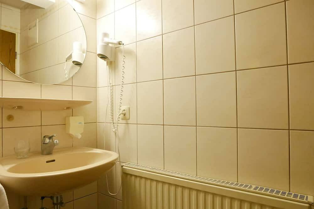 Apartamento inteiro, Single room with shower and Wc in Buhlertal, Central Black Forest