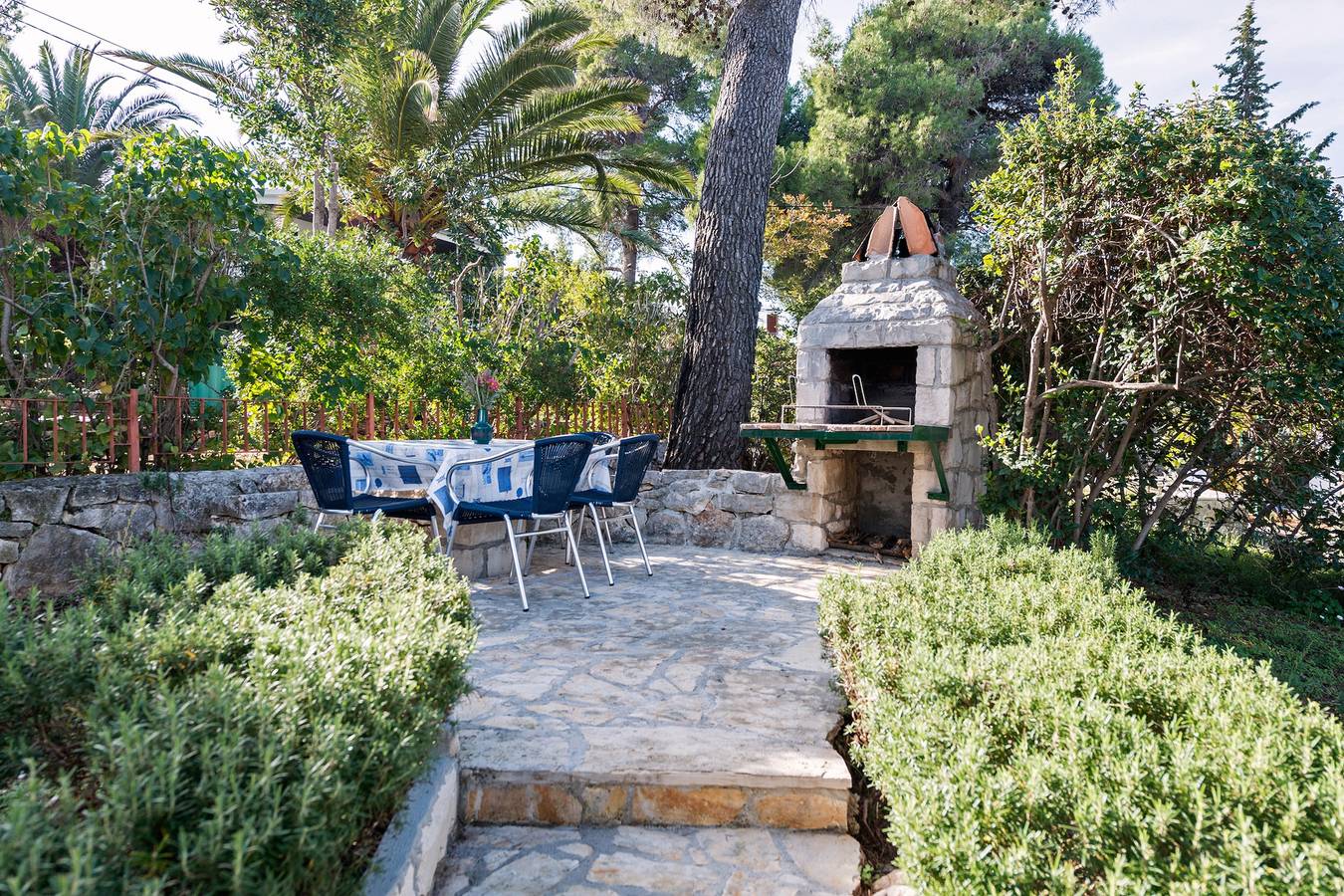 2-Zimmer-Haus mit Terrasse und Meerblick Postira, Brac K-6052 in Postira, Brac