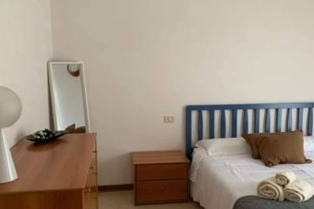 Entire apartment, Apartment with a panoramic view in Fasano, Salento