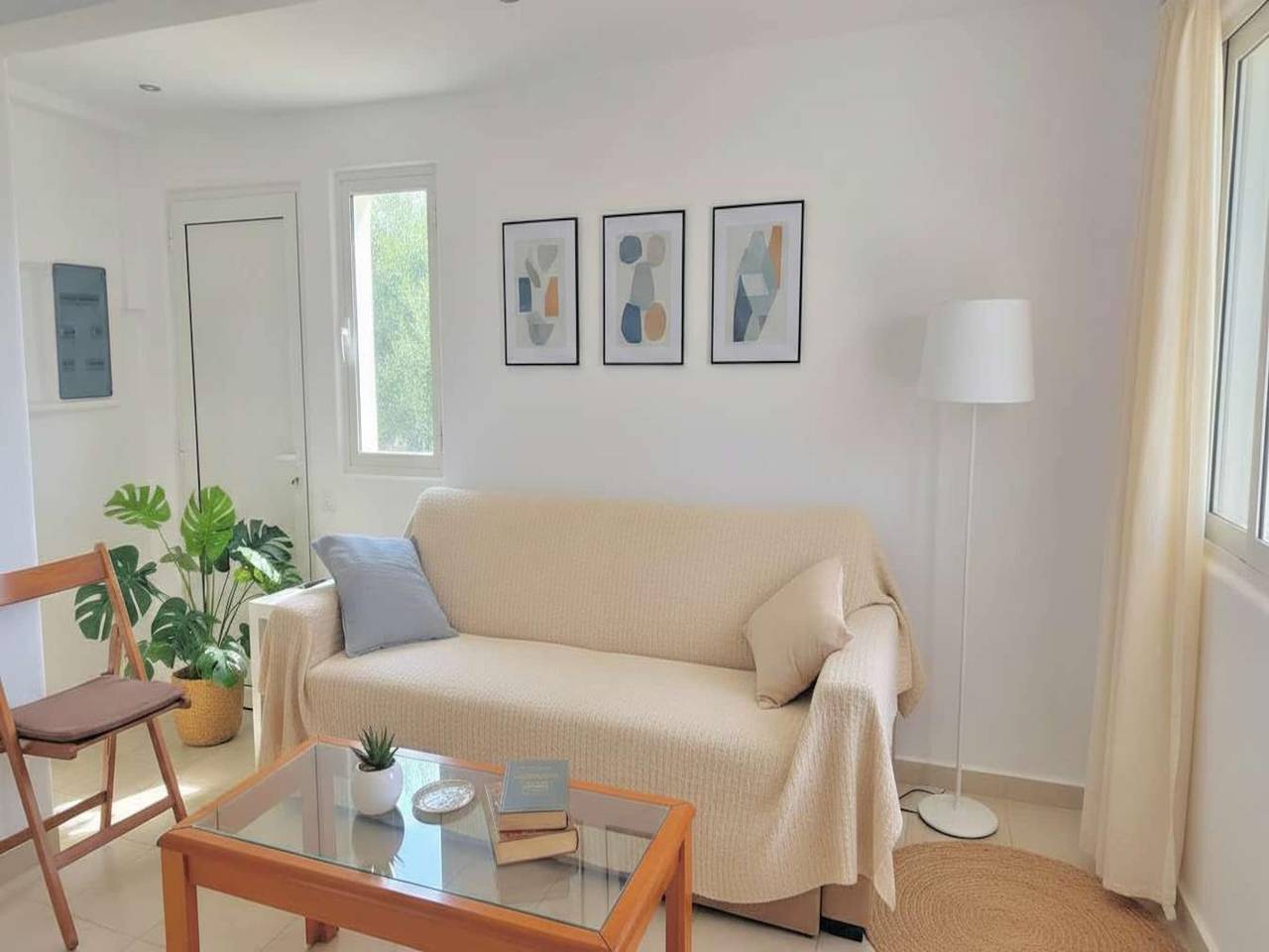 Apartamento entero, Suite Paros con balcón y aparcamiento. in Paros