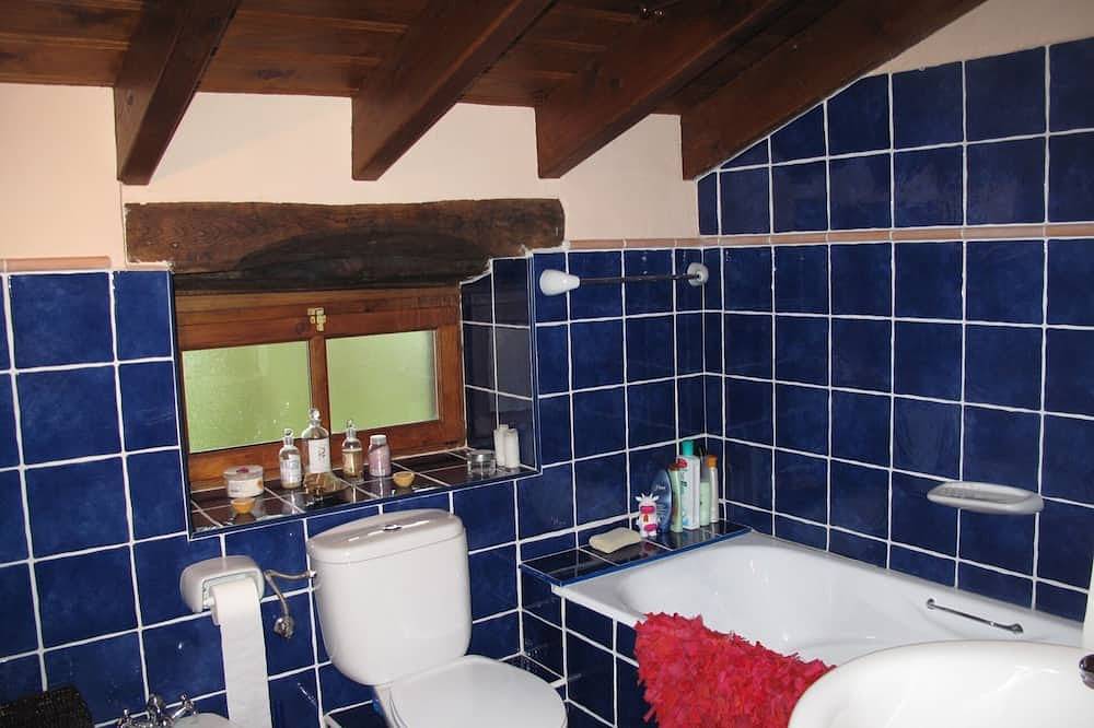 Rural House in Picos de Europa for Four or Five People in Alles, Peñamellera Alta