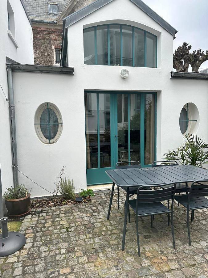 Location de vacances pour 4 personnes, avec jardin à Bois-Colombes - 2