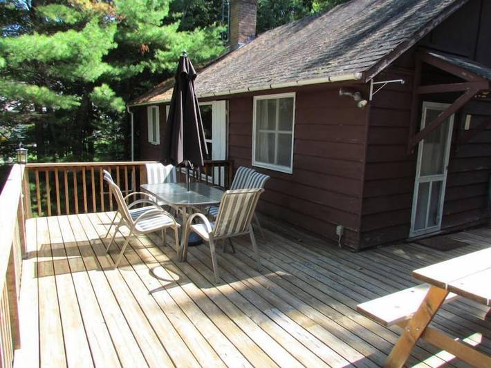 Cottage for 6 people, with terrace, with pets in Gravenhurst