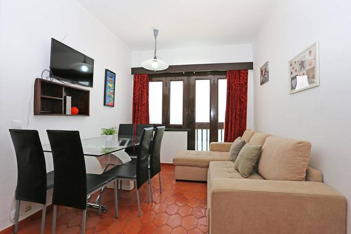 Ganze Wohnung, Ferienwohnung für 4 Personen mit Meerblick in Albufeira e Olhos de Água, Faro Distrikt