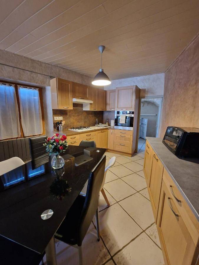 L'ostal in Coudes, Région de Besse-et-Saint-Anastaise