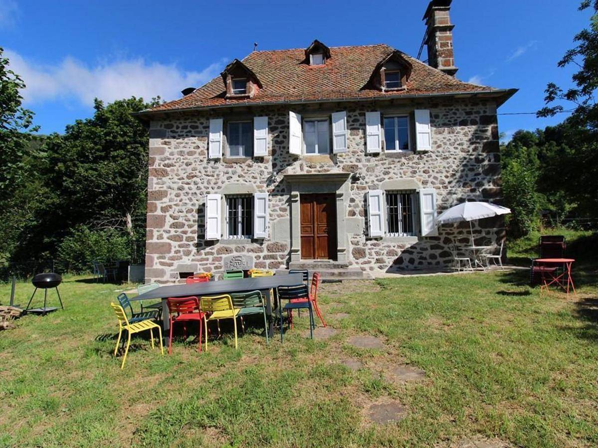 Holiday Home in Mandailles-Saint-Julien, Région d'Aurillac