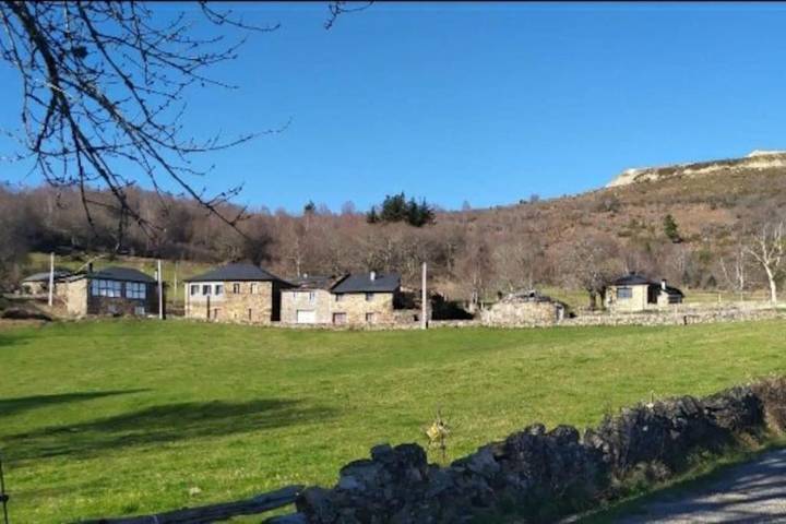 Casa rural para 4 personas, con Terraza y Jardín además de Piscina para niños y Piscina en Provincia de Lugo - 3