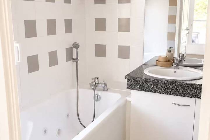 Großzügige Villa 6 Personen Mit beheizten Pool und WIFI, Golf und Strand. in Moliets-et-Maa, Côte d’Argent