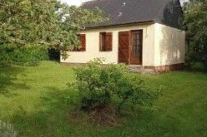 Location de vacances pour 4 personnes, avec jardin à Pléguien