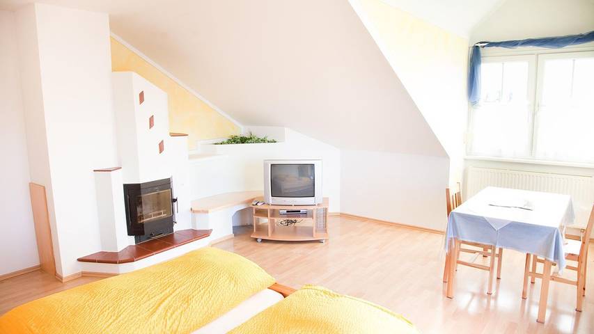 Ferienwohnung für 7 Personen, mit Garten und Balkon in Bad Waltersdorf