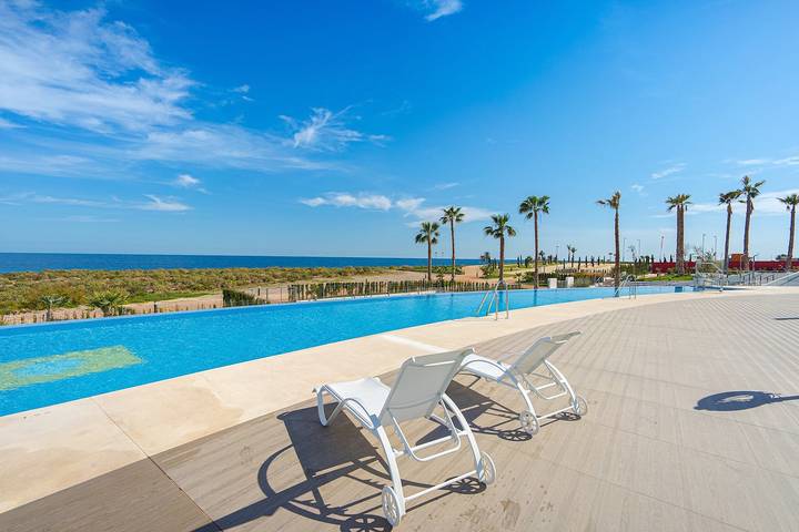 Apartamento para 6 personas, con Jacuzzi además de Terraza y Piscina en Pulpí