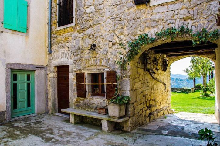 Ferienhaus für 6 Personen, mit Pool und Ausblick sowie Garten - 1