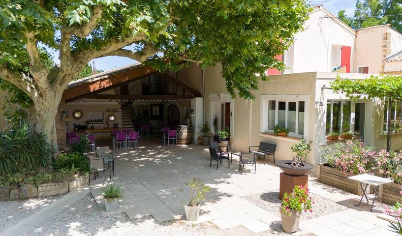 Gîte pour 2 personnes, avec terrasse ainsi que jardin et piscine à Cairanne - 3