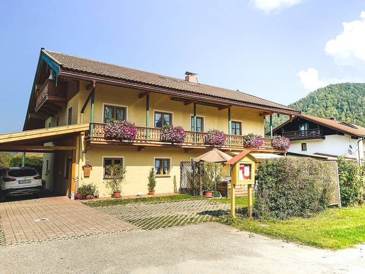 Ferienwohnung für 4 Personen, mit Balkon und Garten in Ruhpolding