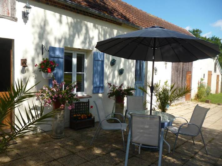 Gîte pour 2 personnes, avec vue et jardin à Châteaumeillant