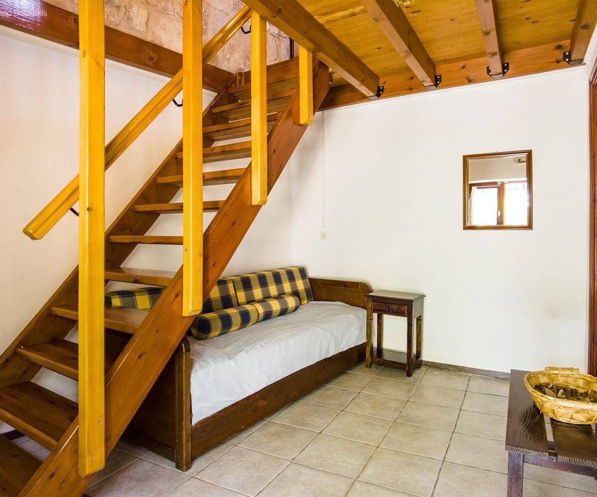 Guest House 'Adamantia Small Maisonette' with Shared Terrace, Wi-Fi and Air Conditioning in Gaios, Paxos