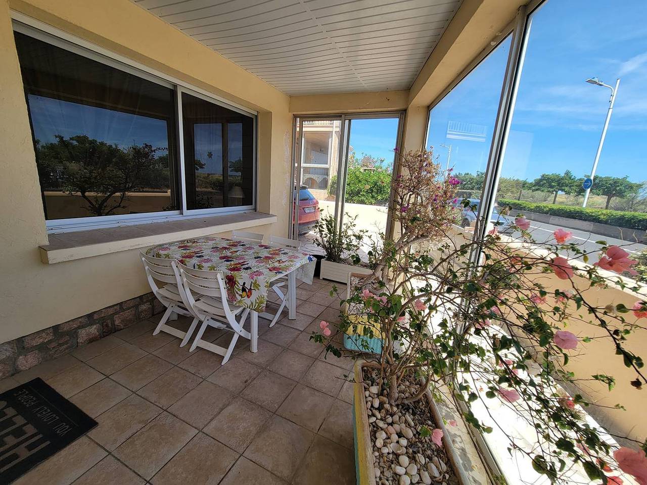 Appartement de vacances entier, Bel Appartement Face à la mer, au Rdc d'une maison classée en cours étoiles, 4 couchages Wifi Portiragnes Plage in Portiragnes Plage, Portiragnes
