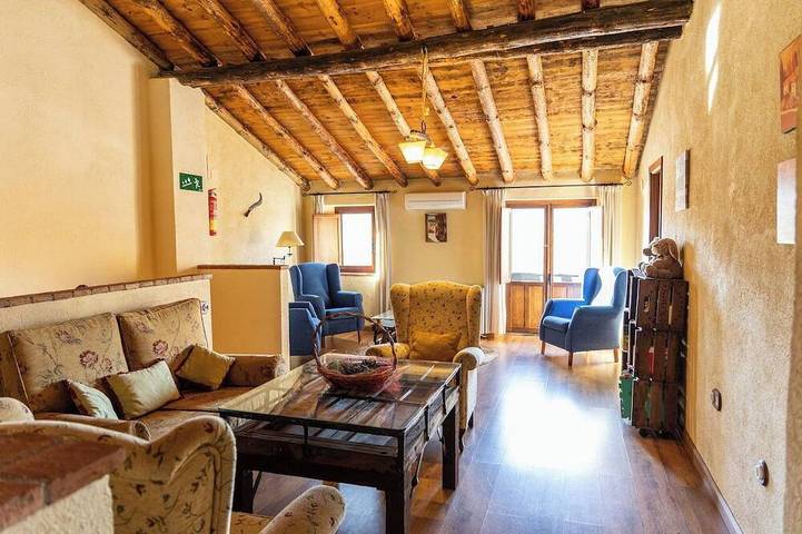 Ferienhaus für 14 Personen, mit Garten und Balkon sowie Pool