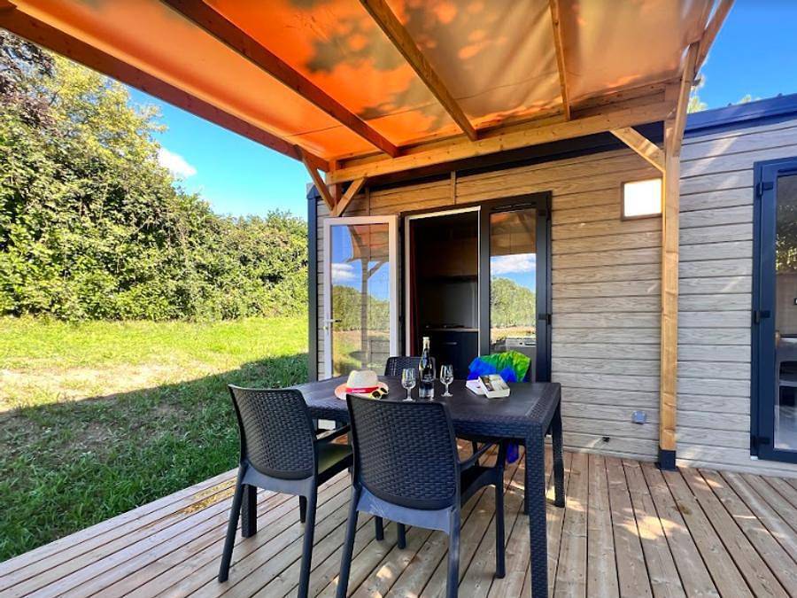 Camping La Grappe Fleurie - Mobilheim 6 personen - Cottage Family Superior in Fleurie, Beaujolais