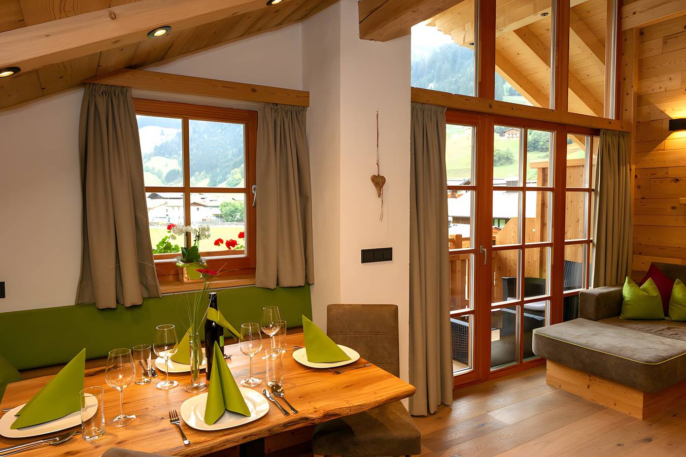 Ganze Wohnung, Apartment 'Deluxe 1' mit privatem Garten, Balkon und Wlan in Großarl, Ski Amadé