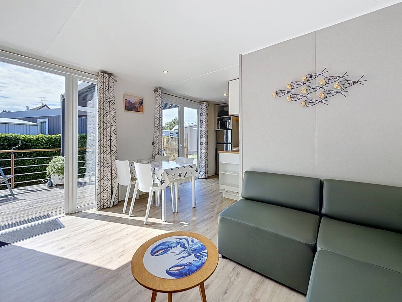 Mobil-home Grand Confort 4 pers: piscine chauffée, près de la plage, parking inclus in Jullouville, Côte de la Déroute