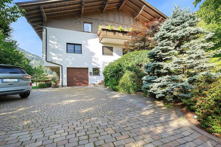 Apartamento inteiro, Apartamento "Eschenleit Bergblick" com varanda e Wi-Fi in San Pancrazio, Ortler Alps