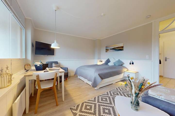 Ganze Wohnung, Modernes 1-Zimmer Apartment mit Balkon und hochwertigen Tischlereinbauten in Hörnum, Sylt