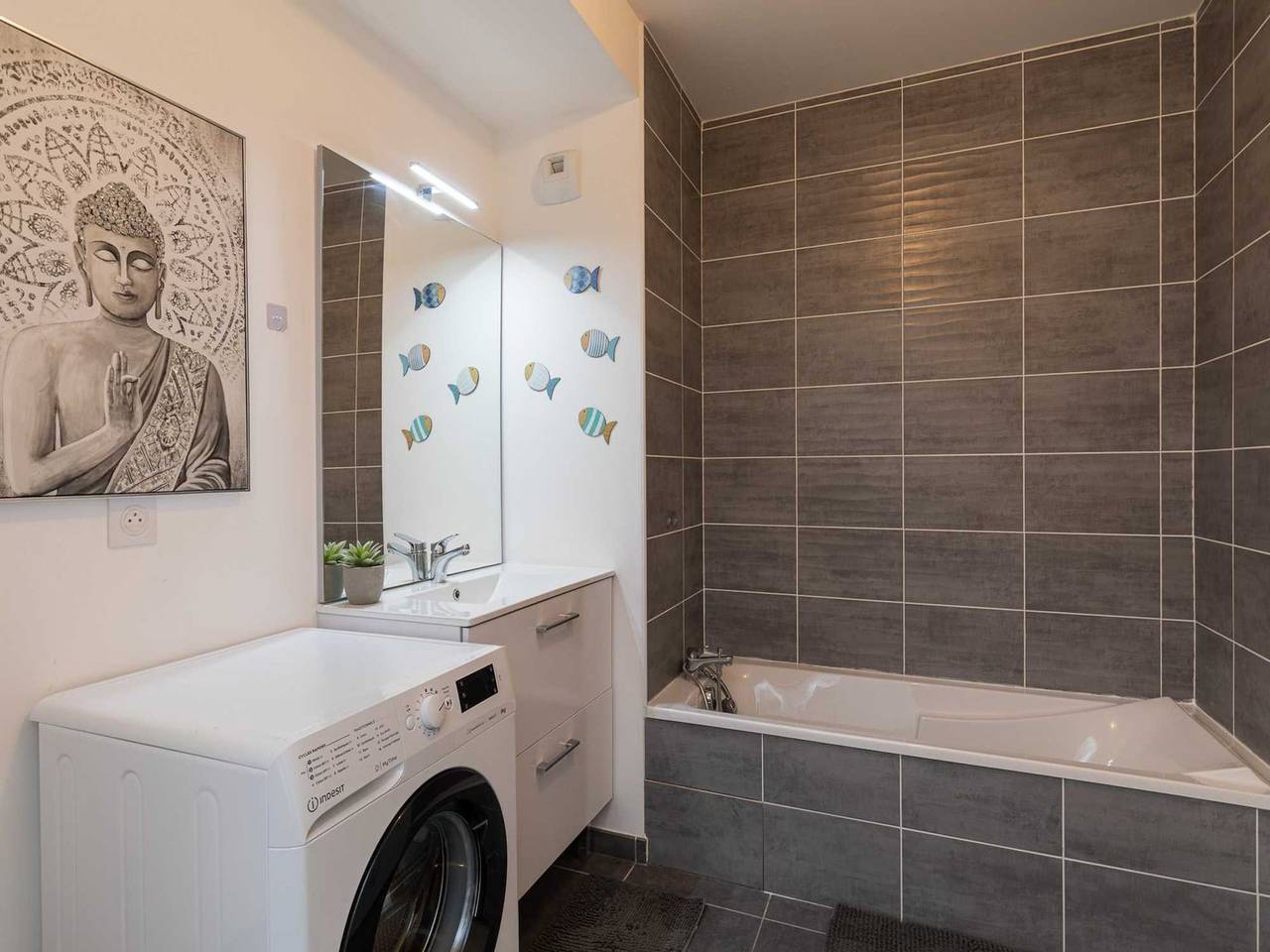 Ganze Wohnung, Charming Apartment  2Br/4P - Near to Lyon in Caluire-et-Cuire, Lyon und Umgebung