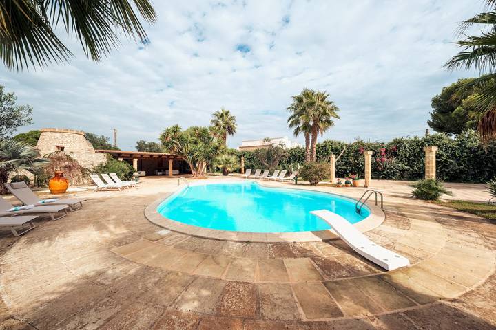 Location de vacances pour 12 personnes, avec jardin, animaux acceptés à Gagliano del Capo - 2