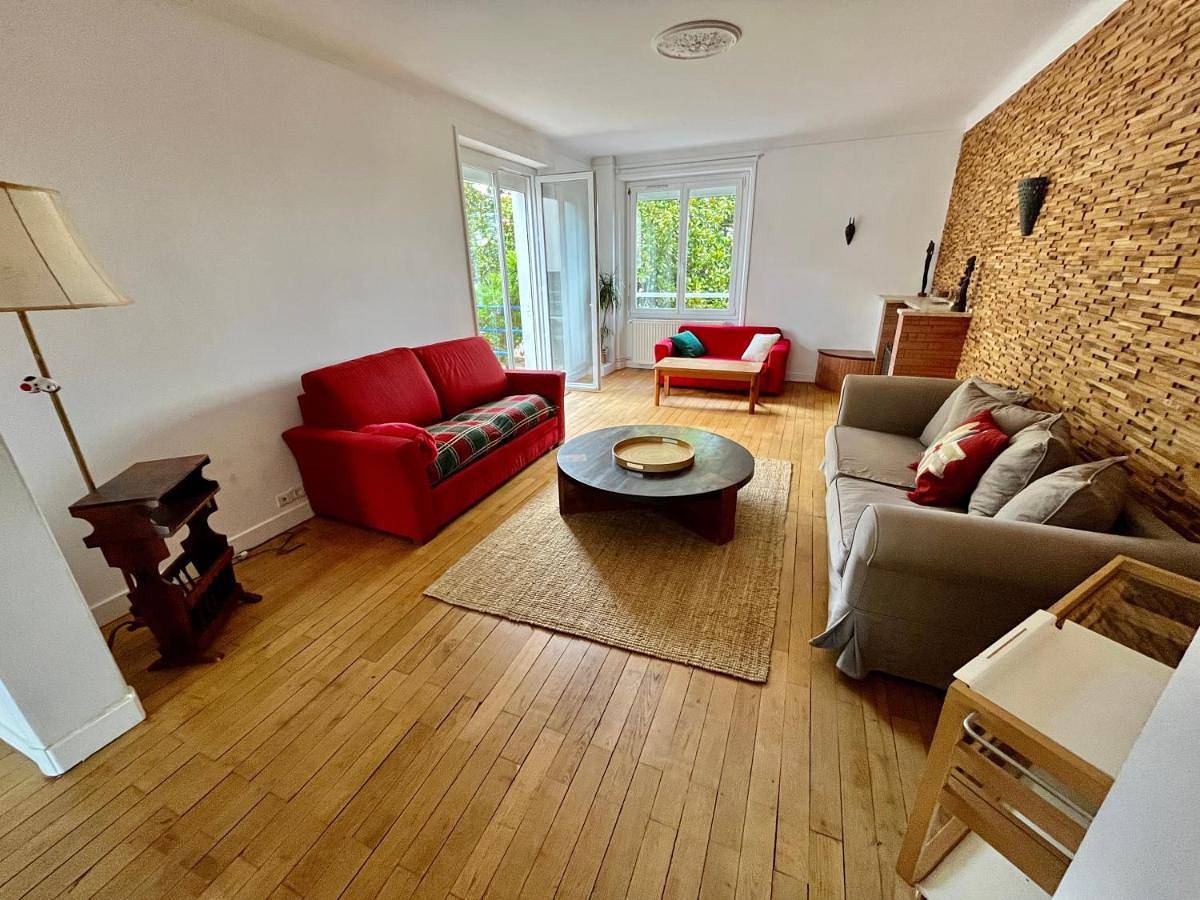 Five-Bedroom House in Saint-Sébastien-sur-Loire, Région de Nantes