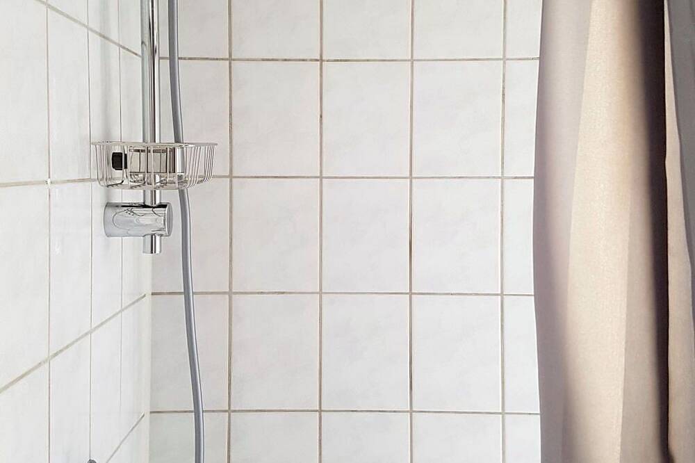 Ganze Wohnung, Schlossle Ii in Steinenbronn, Landkreis Böblingen