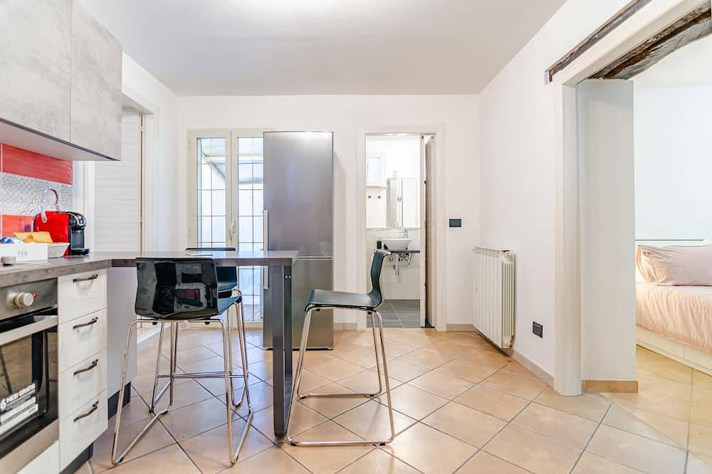 Entire apartment, Cozy apartment just steps from the historical places of Tivoli in Tivoli, Rome Province