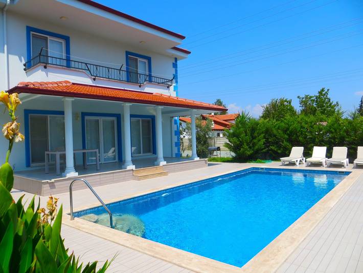 Holiday rental for 10 people, with garden and pool, child-friendly in Dalyan
