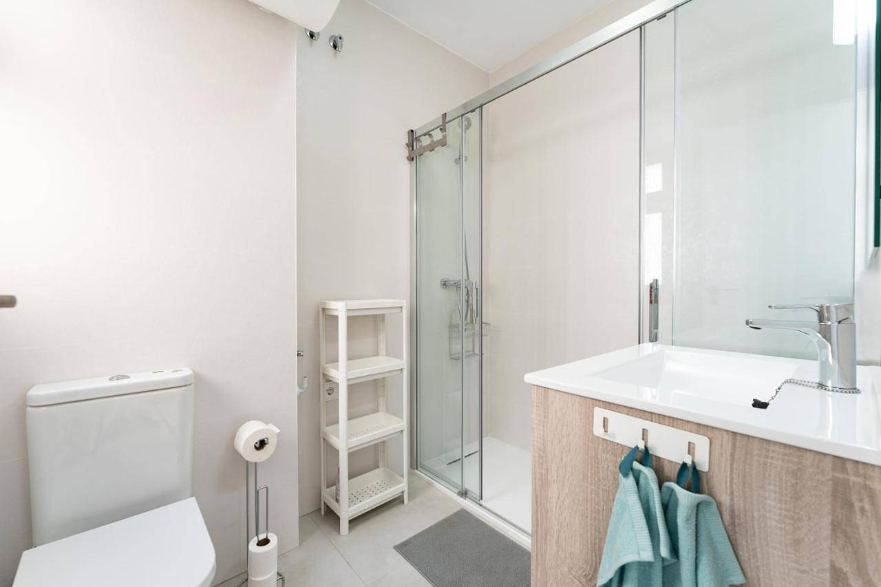Apartamento entero, Ct 288 Al - Faro's Retamar Cuddly Nest for 2 in Retamar, Almería