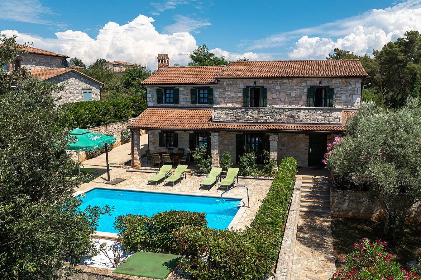 Villa mit privatem Pool und 3 Schlafzimmer in Sveti Lovreč Pazenatički, Zentralistrien