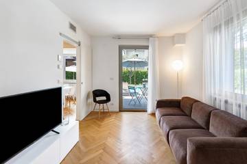 Apartment for 2 People in Sirmione, Garda Mountains, Photo 3