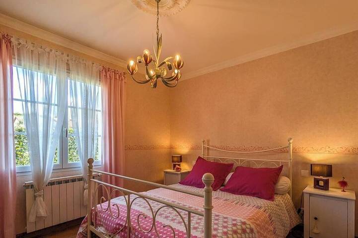 Location de vacances pour 6 personnes, avec Jardin à Villeneuve-de-Rivière - 2