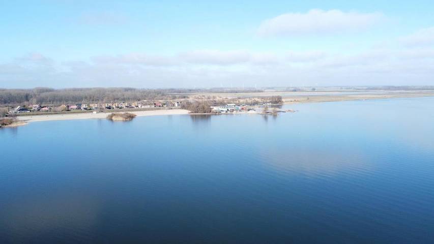 B&b voor 2 personen, with Terras and Whirlpool as well as Tuin and Zwembad aan het Veluwemeer