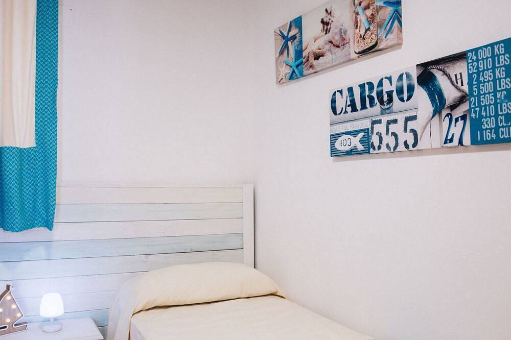 Entire apartment, Cosy apartment for 3 guests with A/C, Wifi and pets allowed in Tancau sul Mare, Lotzorai