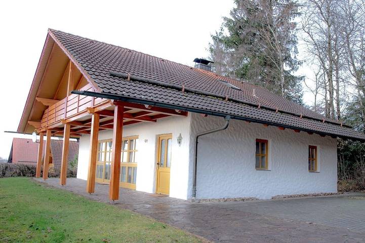Ferienwohnung für 8 Personen, mit Balkon und Garten