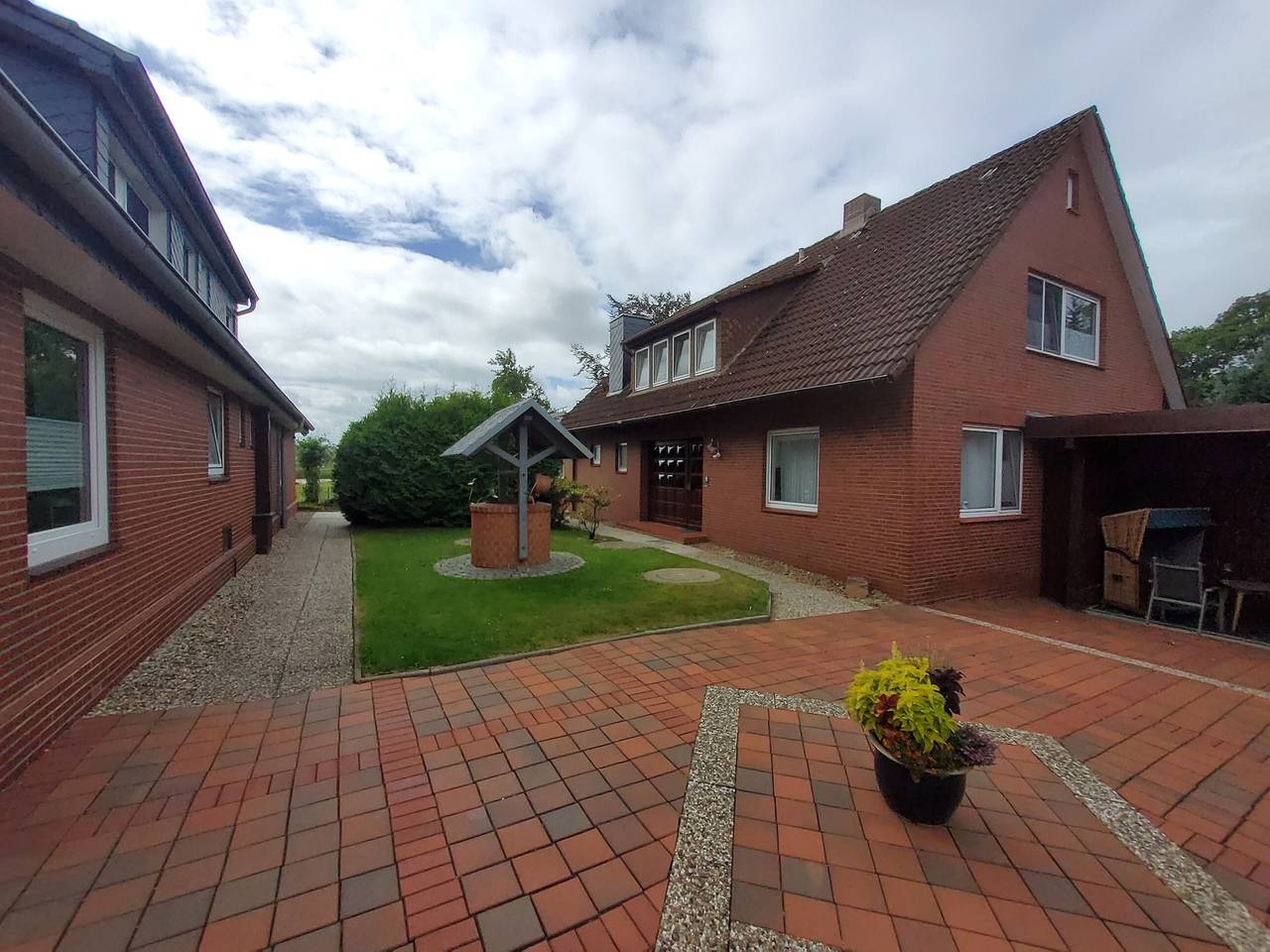 Room 'Zum Elbblick - Doppelzimmer/Terrasse Nr.4' with Shared Terrace and Wi-Fi in Otterndorf, Cuxland