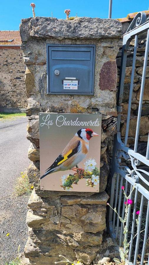 Les Chardonnerets - Jardin - Campagne in Blesle, Haute-Loire