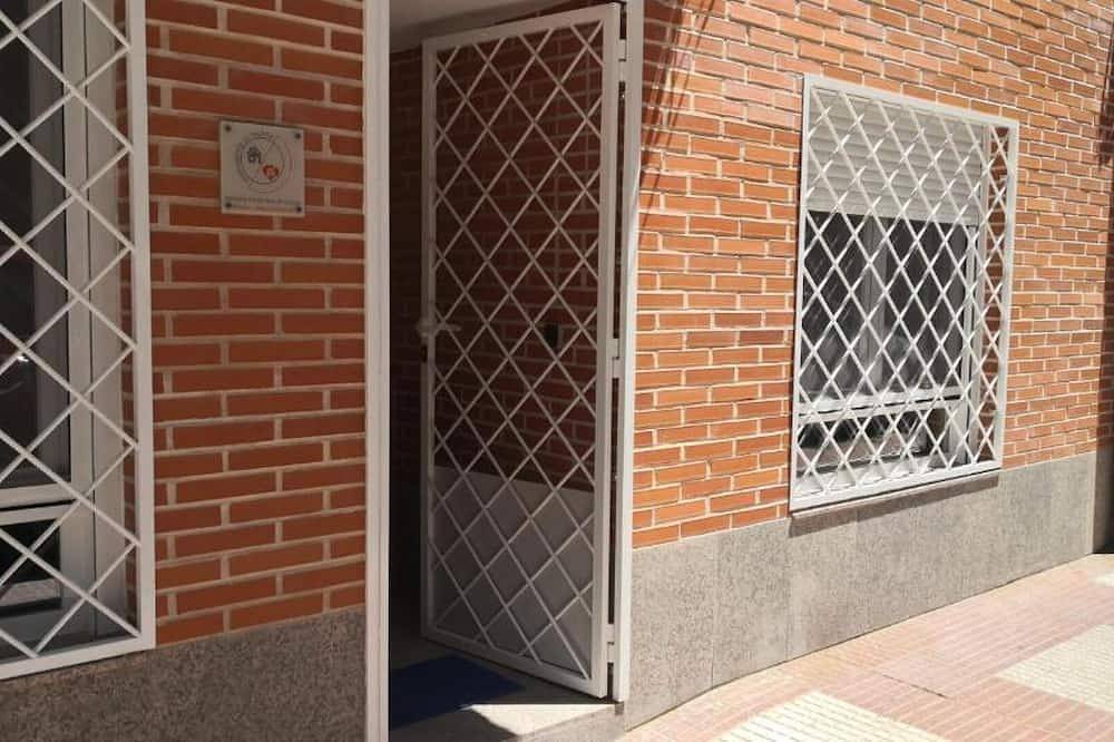 Entire apartment, La Galatea Apartment in Alcalá de Henares, Madrid Province