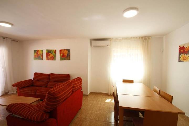 Casa rural para 8 personas, con piscina además de terraza y jardín, Se admiten mascotas en Miami Platja - 4