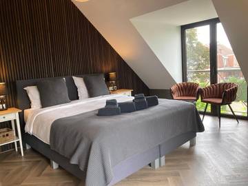 Chambre d’hôte pour 4 personnes, avec piscine ainsi que jacuzzi et jardin à Bassenge