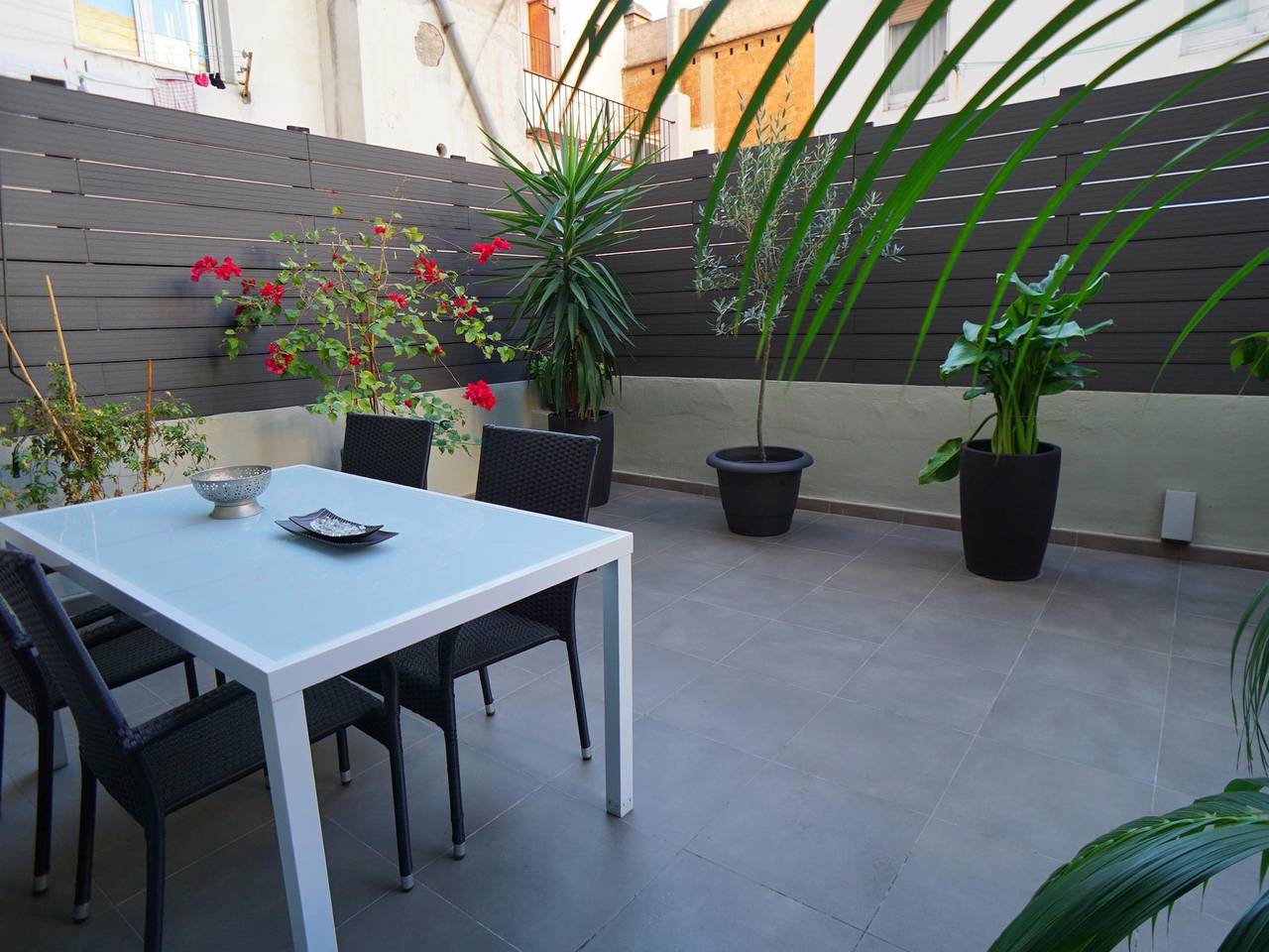 Apartamento de férias inteiro, O apartamento foi restaurada com lindo terraço in Centro Barcelona, Barcelona